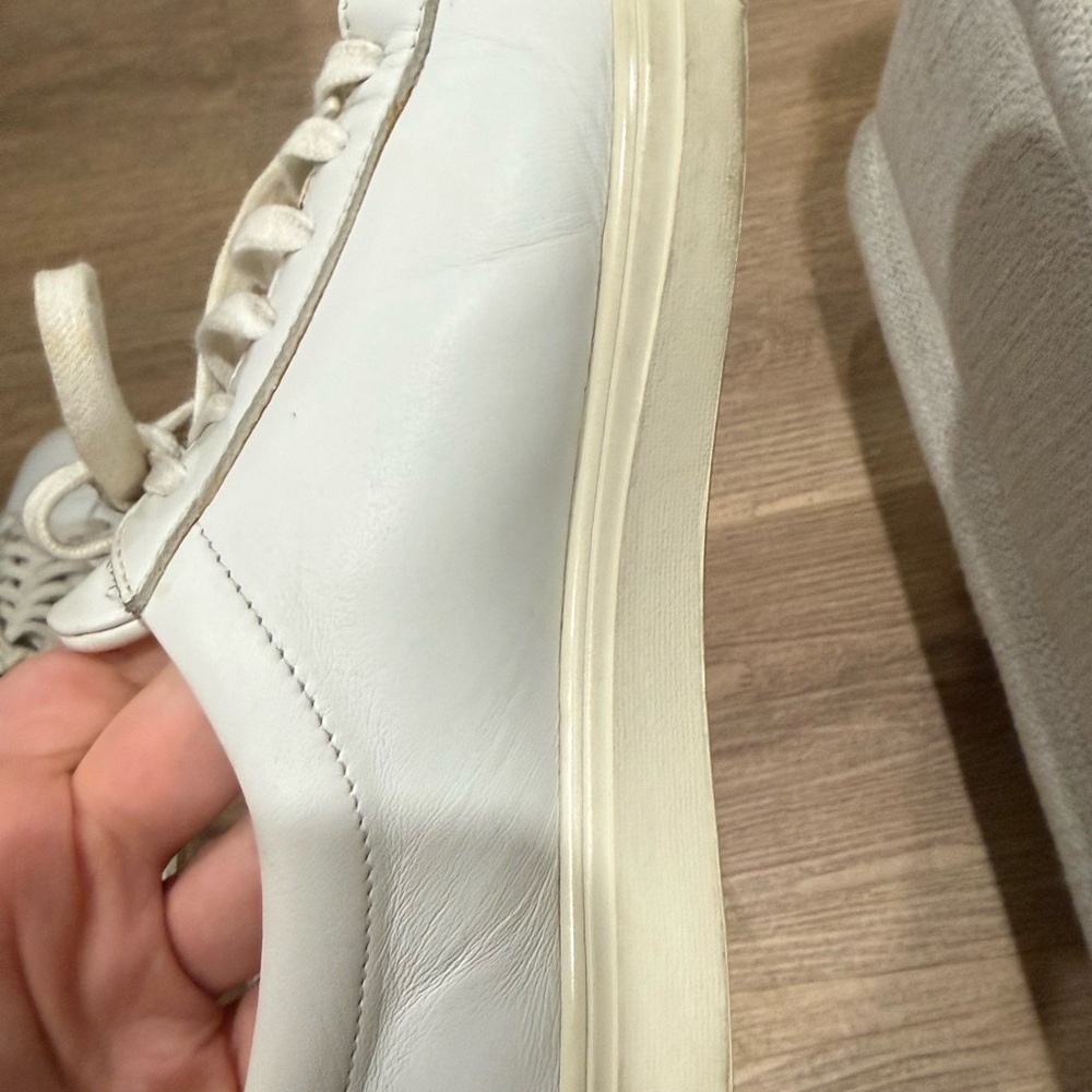 Saint Laurent White/Gold Low Cut Leather Lace-Up Sneakers - Picture 11 of 16